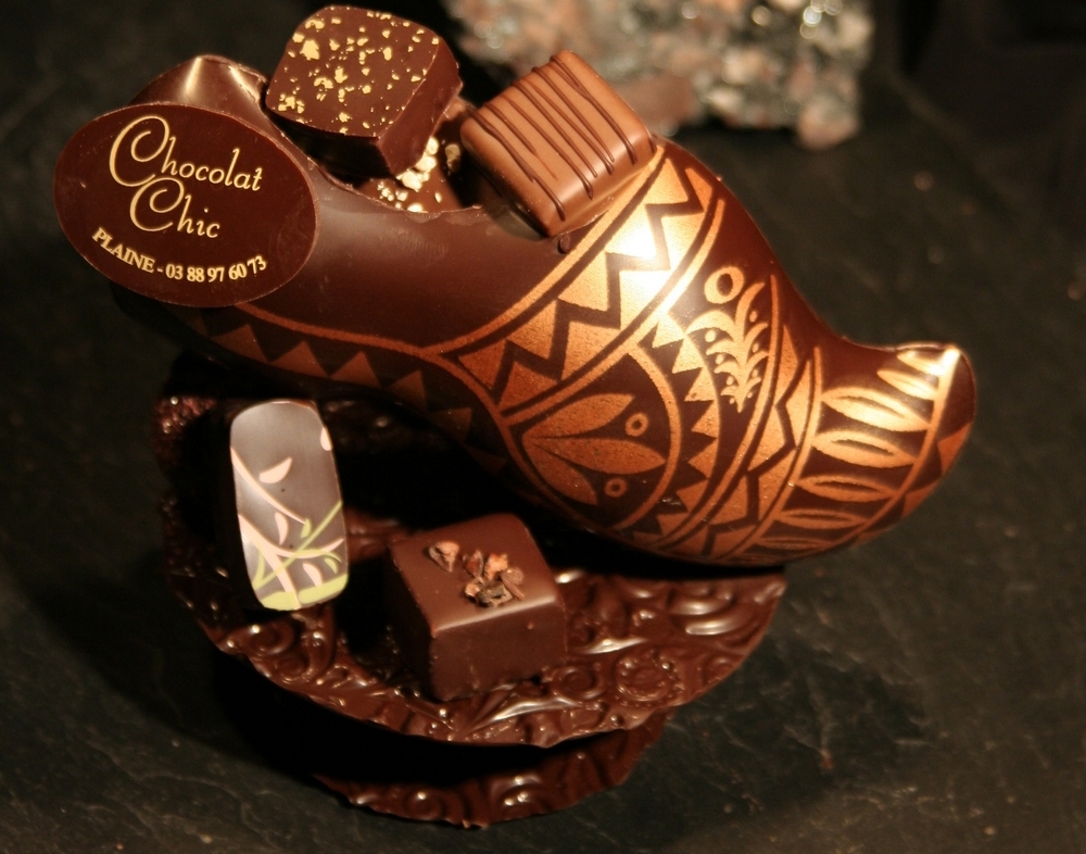 P 2085932 F215007353 chocolat chic fete ses 20 ans plaine 1